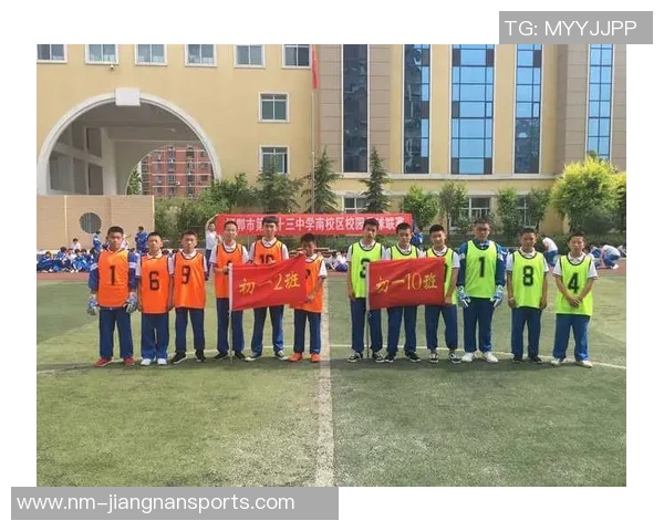 以班级足球球星为核心凝聚力量共创团结奋进青春班集体 以班级足球球星为核心凝聚力量共创团结奋进青春班集体